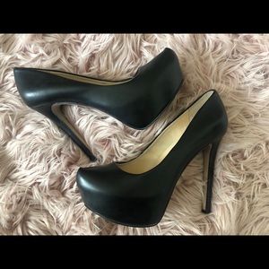 Jessica Simpson platform pumps